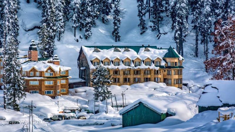 Most Romantic Honeymoon Destinations in India for Couples Who Love Snow