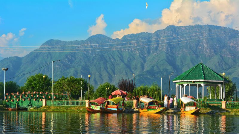 5 Destinations You Cannot Miss in Kashmir