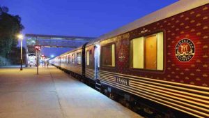 Top 5 Luxury Trains to Fill Lavishness Into Your India Tour