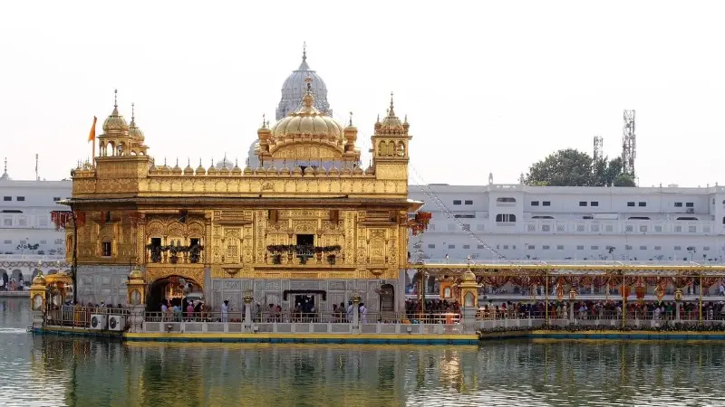 Harmandir Sahib (Golden Temple)